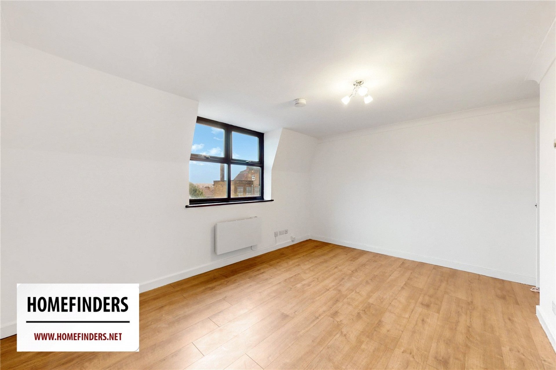 Flat Verbena Close in Greater London