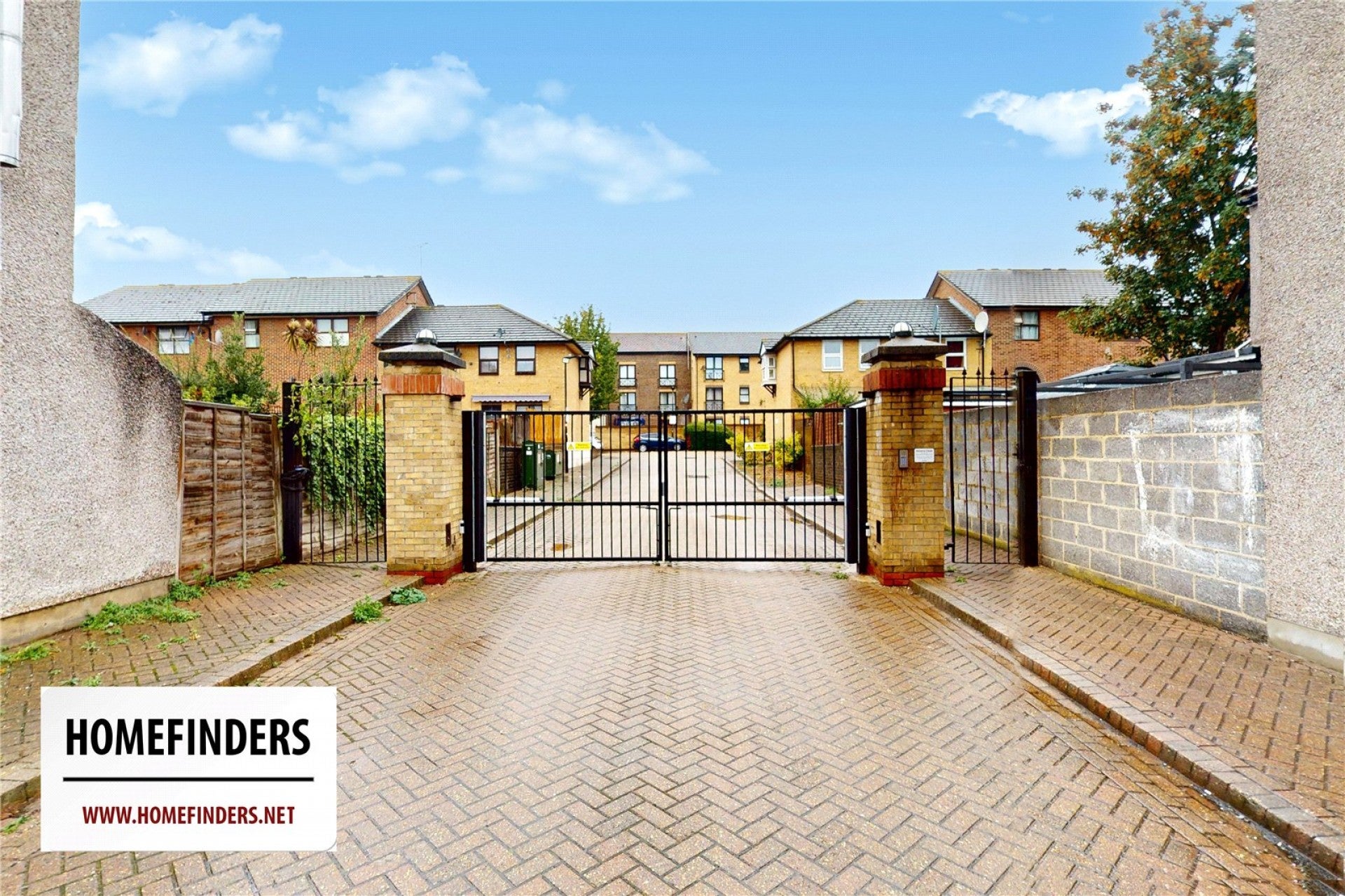 Flat Verbena Close in Greater London