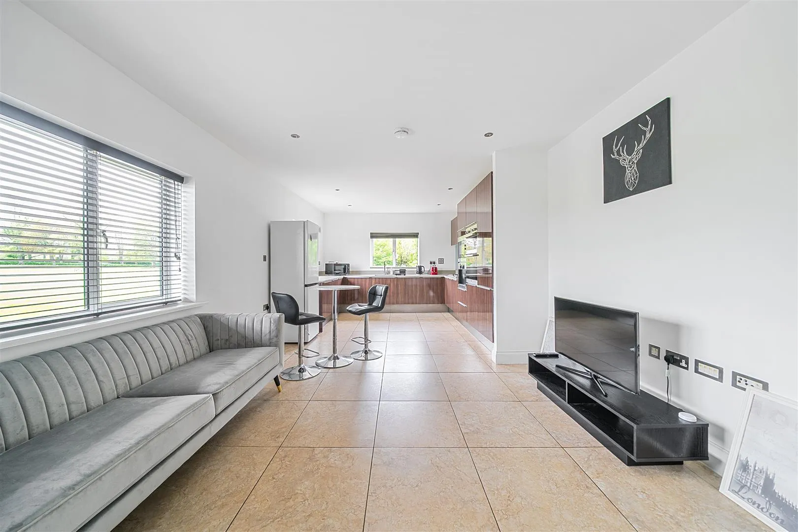 Flat Royal Connaught Drive in Hertsmere