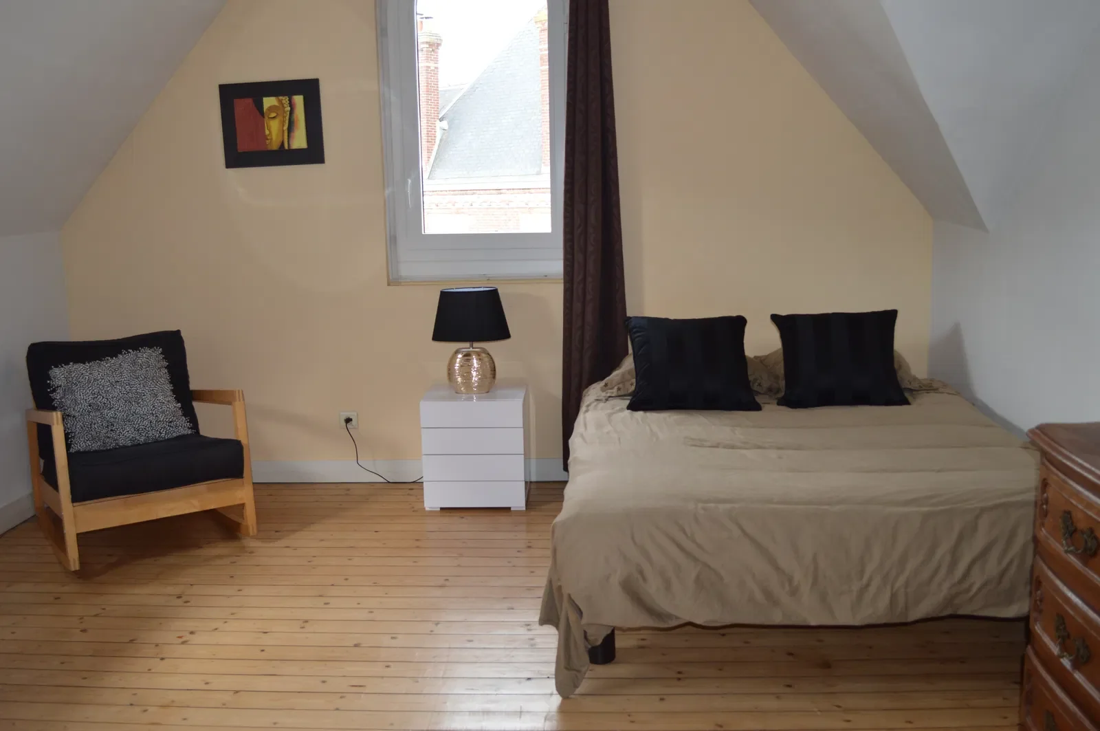 Room Rue Auguste Borgnet in Mont-Saint-Aignan