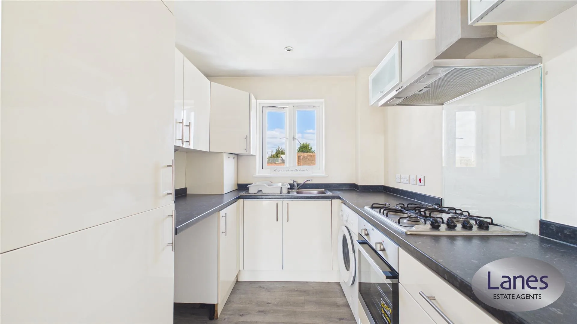 Flat Lambton Avenue in Waltham Cross