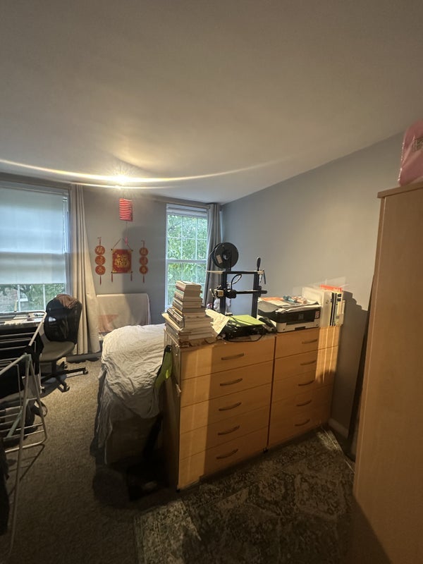 Room Kennings Way in Greater London