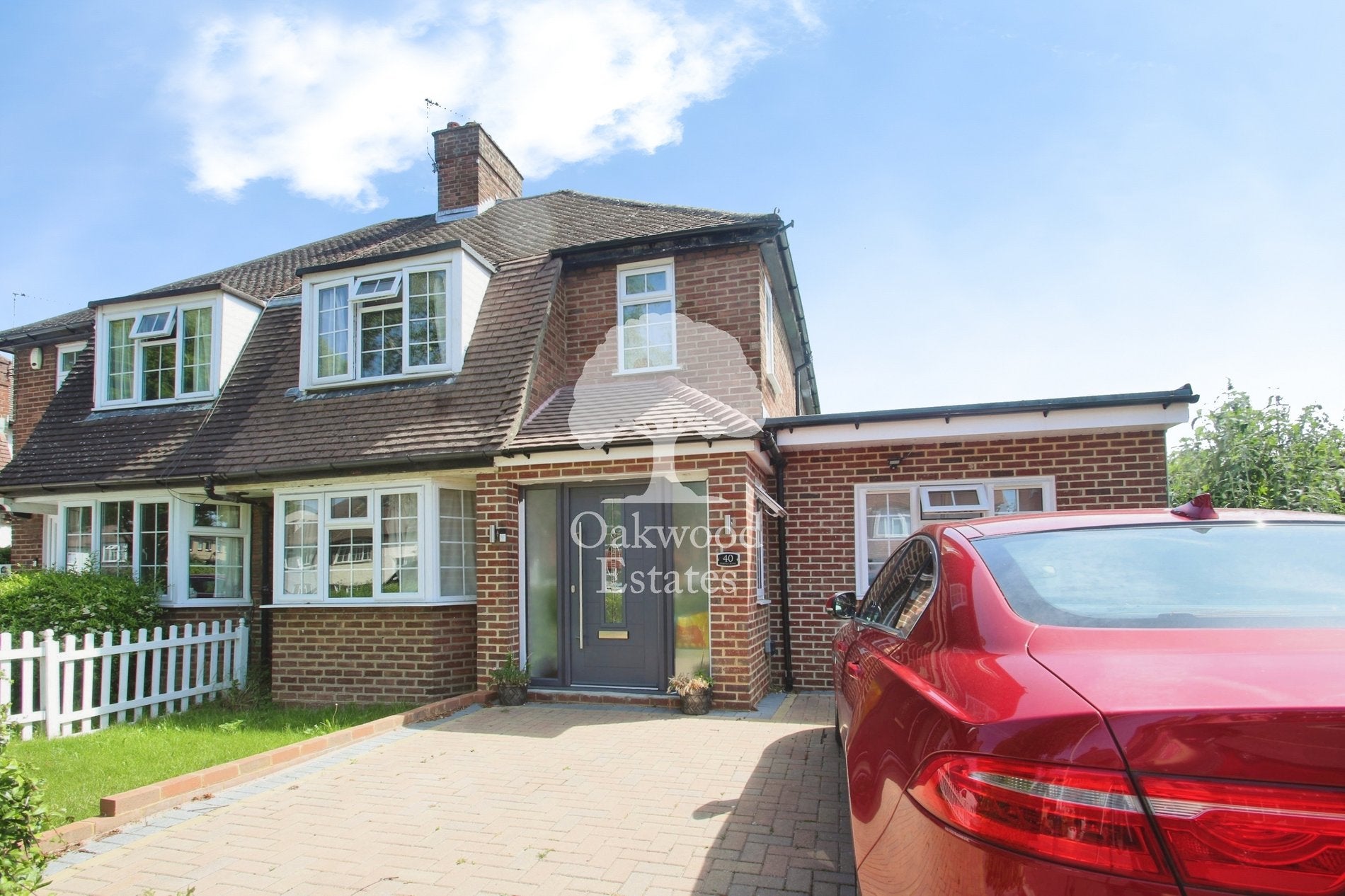 Flat Harvey Road in Greater London