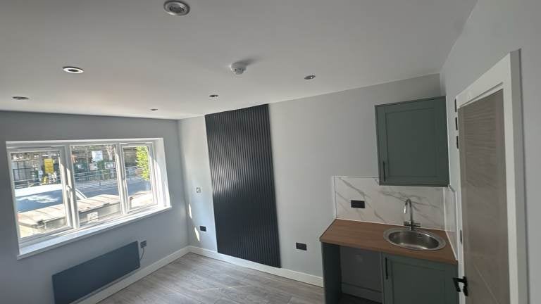 Flat Ashburnham Road in Greater London