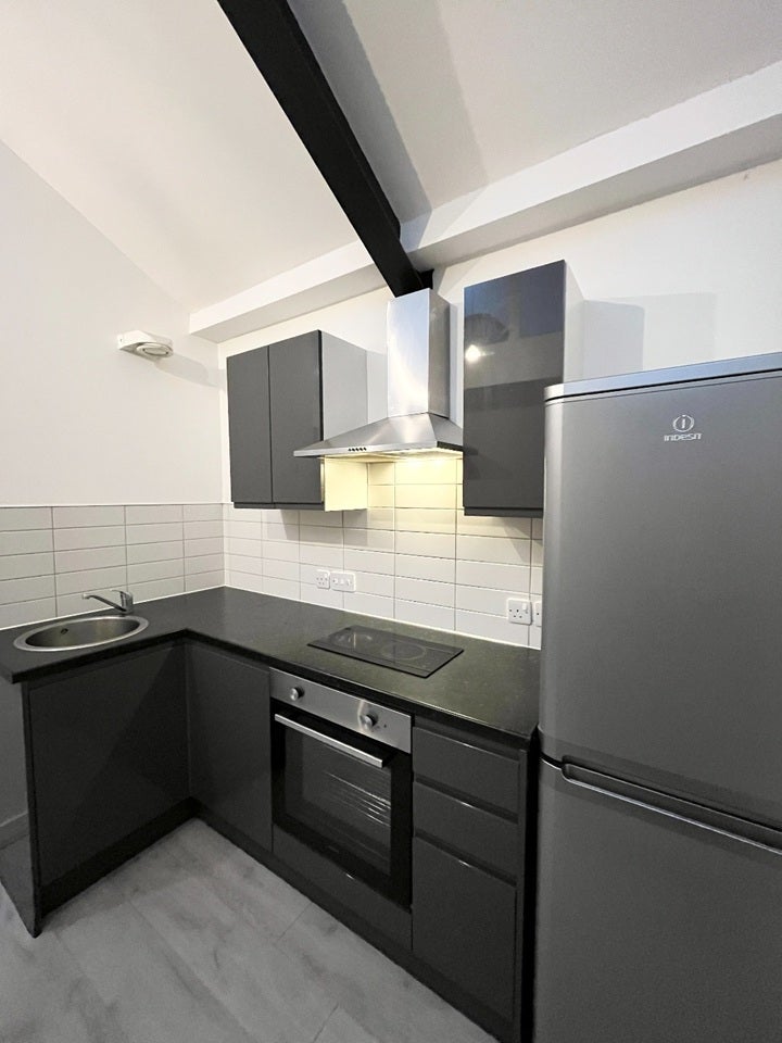 Flat Sir Thomas Street in Liverpool