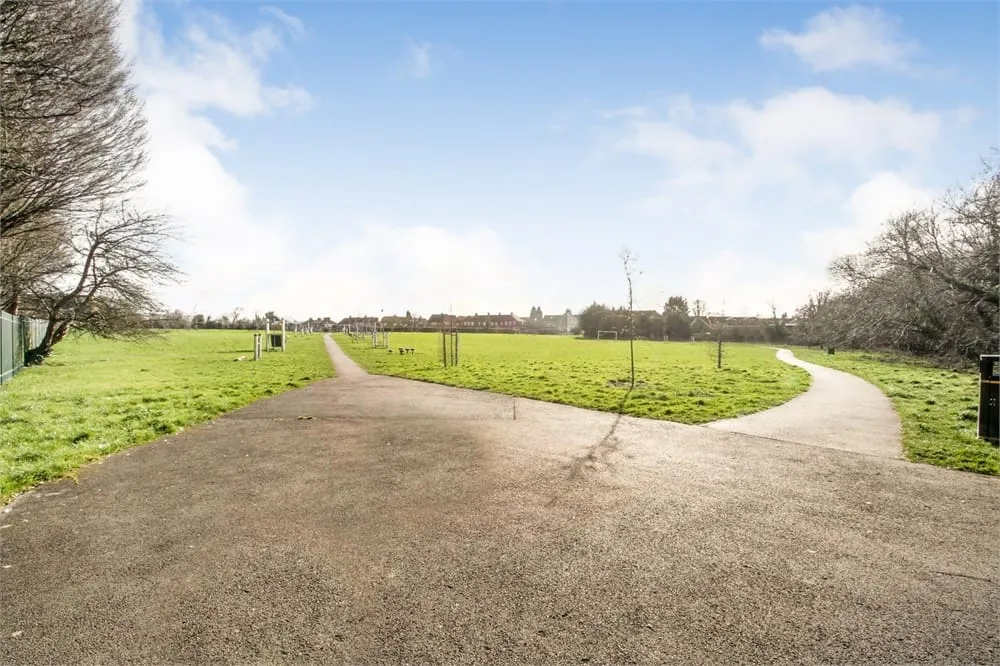 Flat Colham Green Road in Greater London