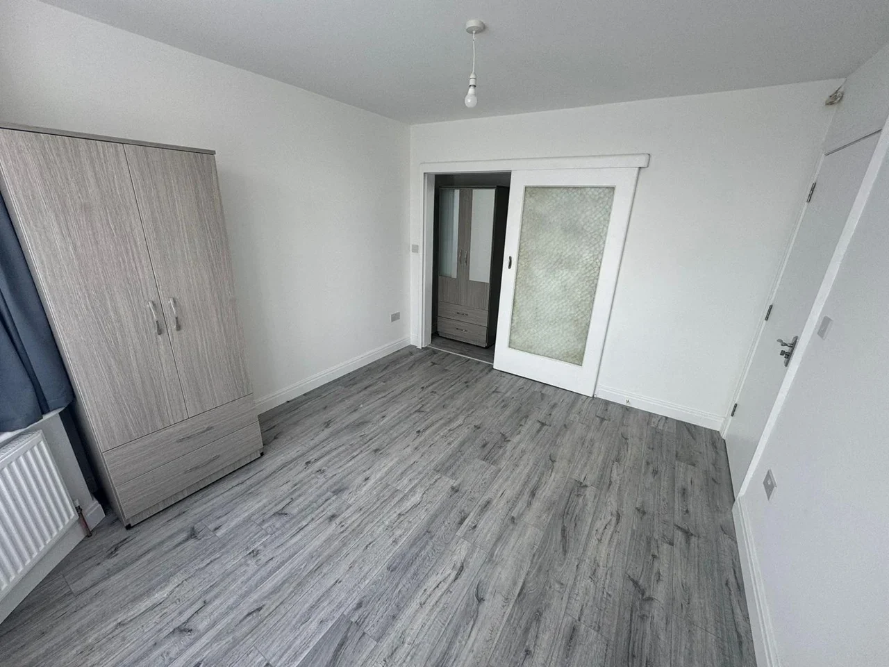 Room Roch Avenue in Greater London