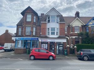 Flat Cheriton Road in Folkestone and Hythe District