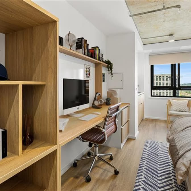 Room Olympic Way in Greater London