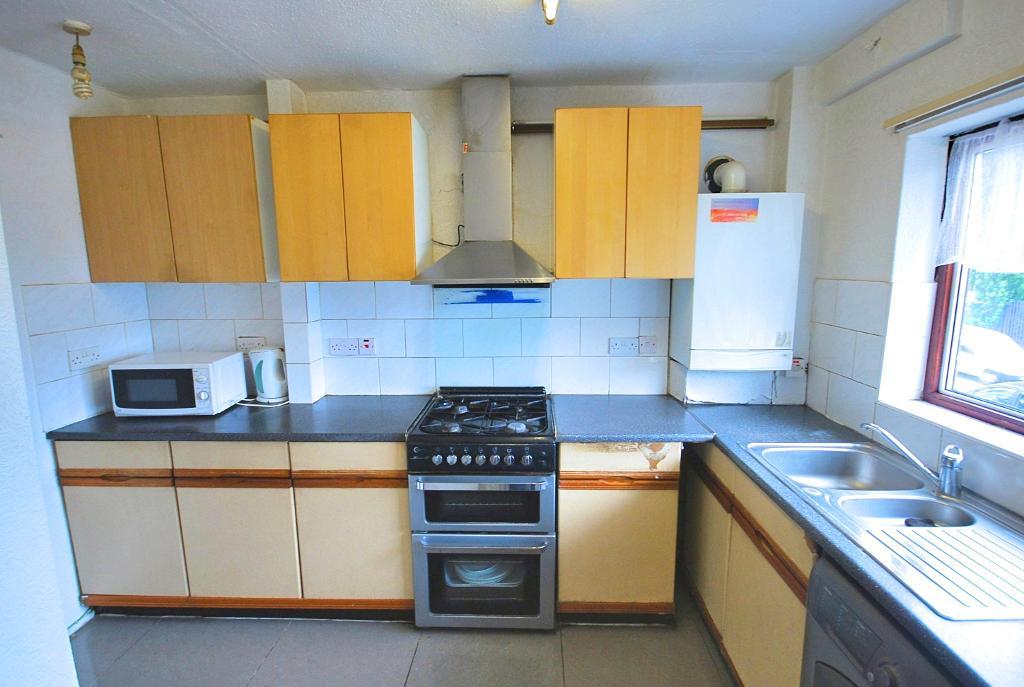 Flat Beresford Avenue in Greater London