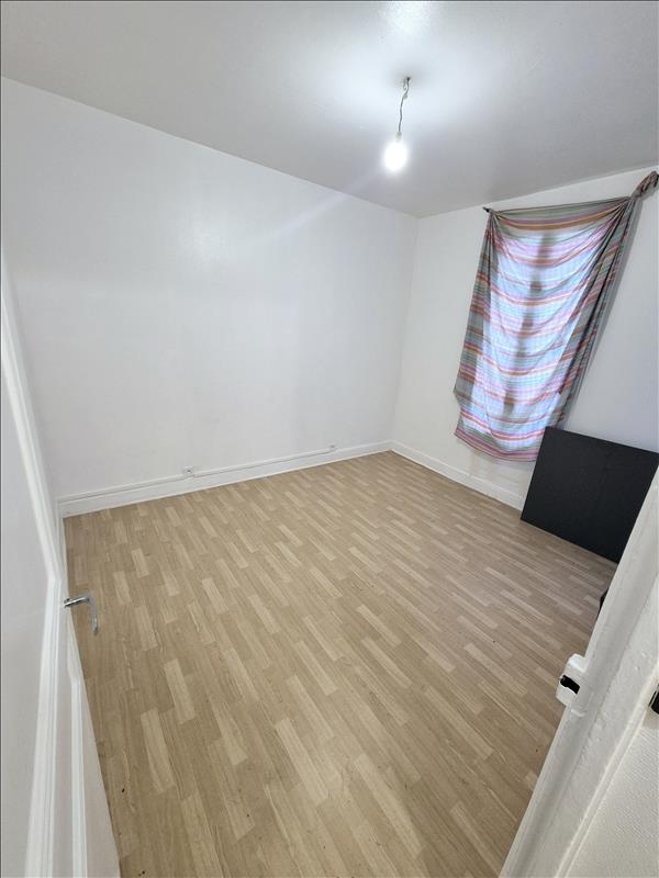 Flat Rue Danielle Casanova in Garges-lès-Gonesse