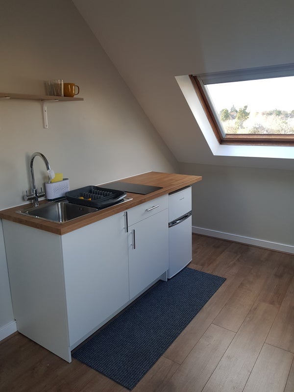 Room Kingsbridge Avenue in Greater London