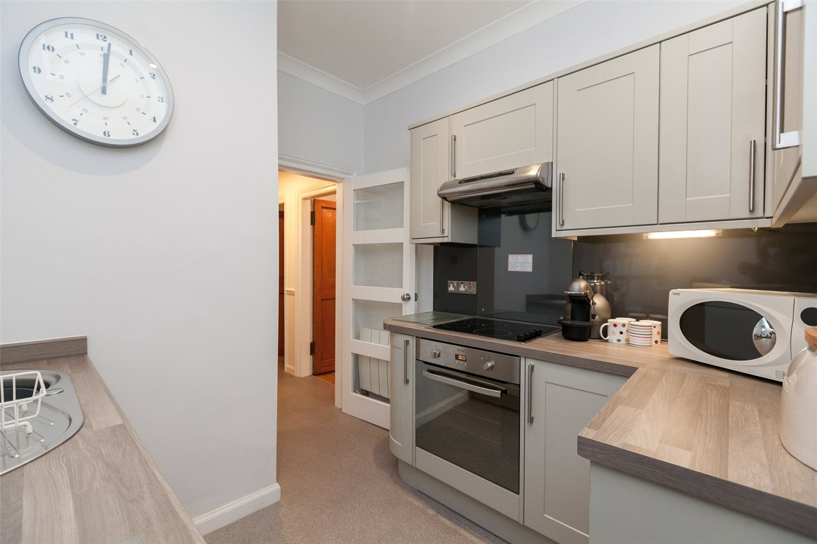Flat Well Court in City of Edinburgh