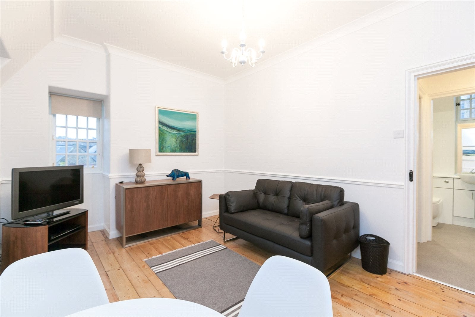 Flat Well Court in City of Edinburgh
