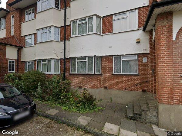 Flat Oxleay Road in Greater London