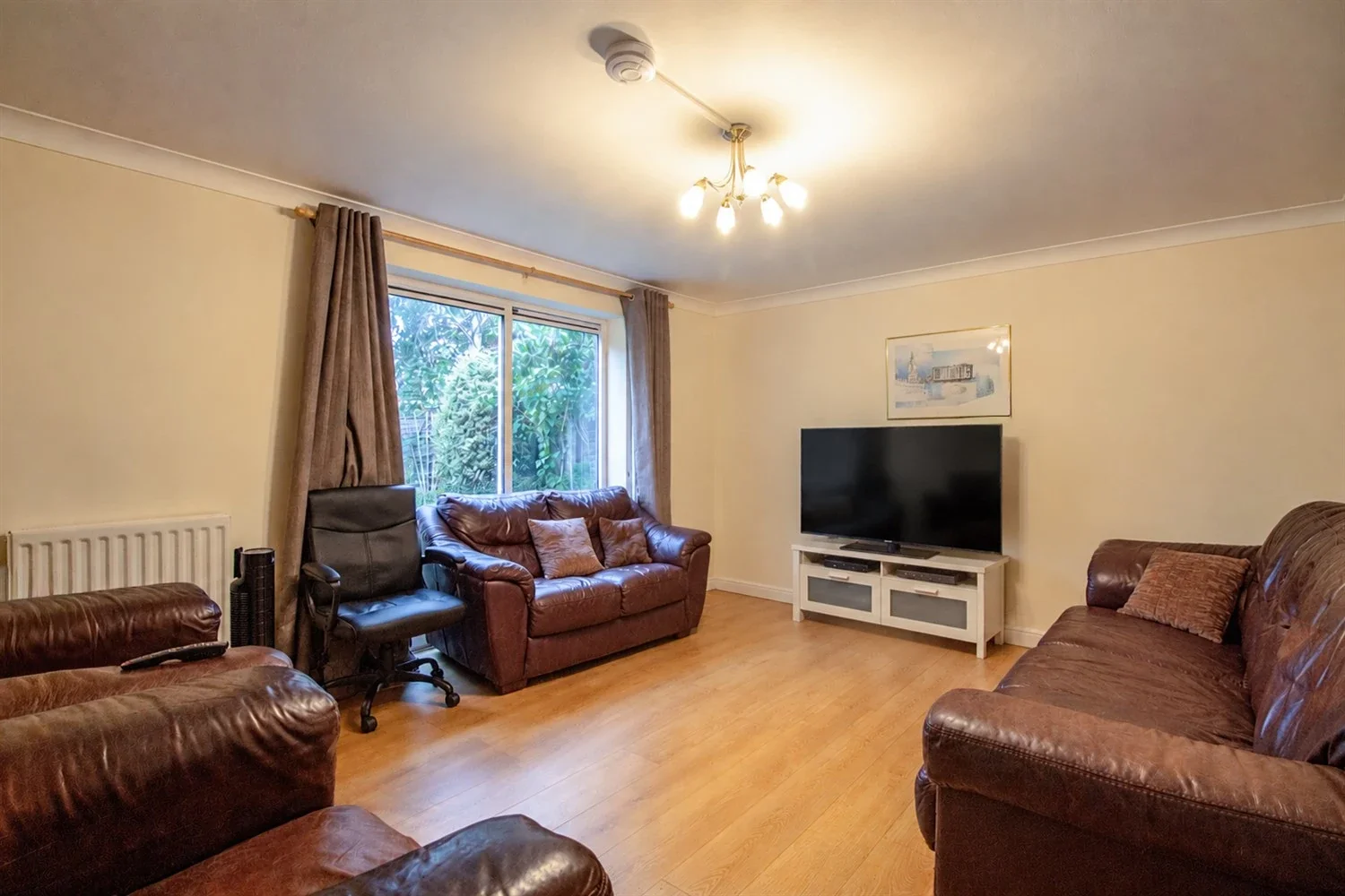 House Goldfinch Close in Charnwood