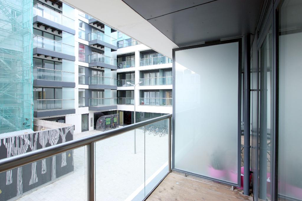 Flat Pear Tree Street in Greater London
