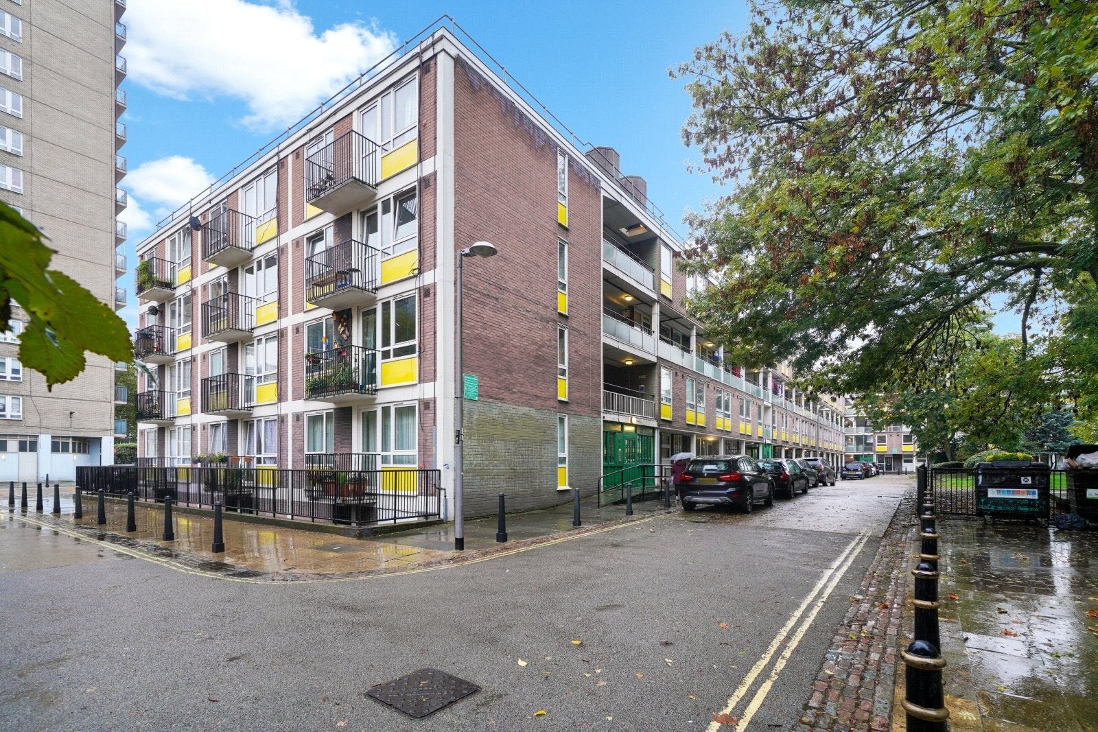 Flat Clarence Gardens in Greater London