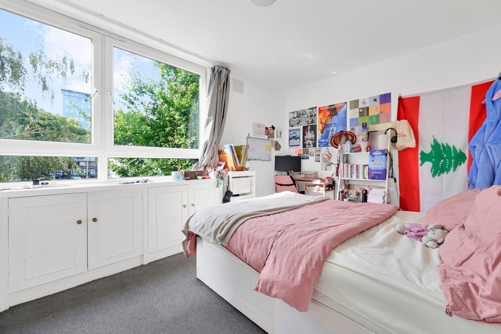 Flat Clarence Gardens in Greater London