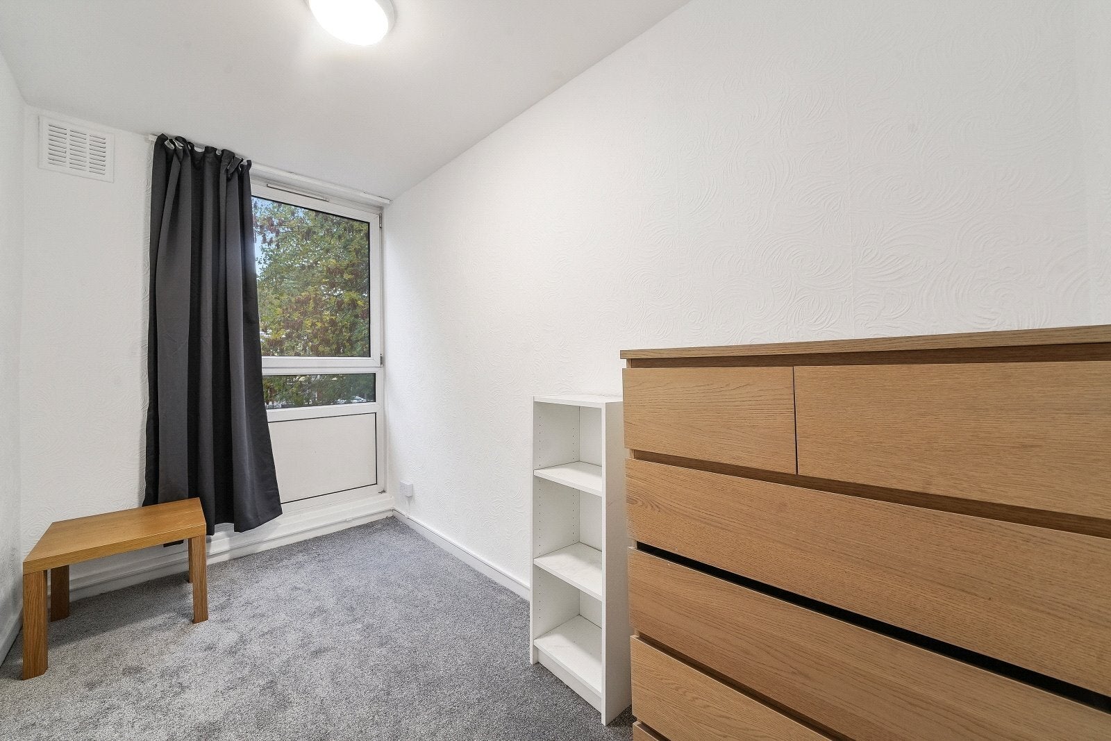 Flat Clarence Gardens in Greater London