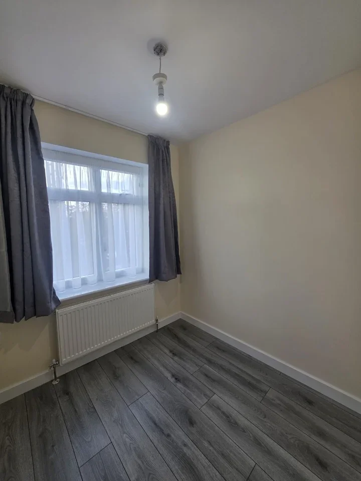 Flat North Circular Road in London