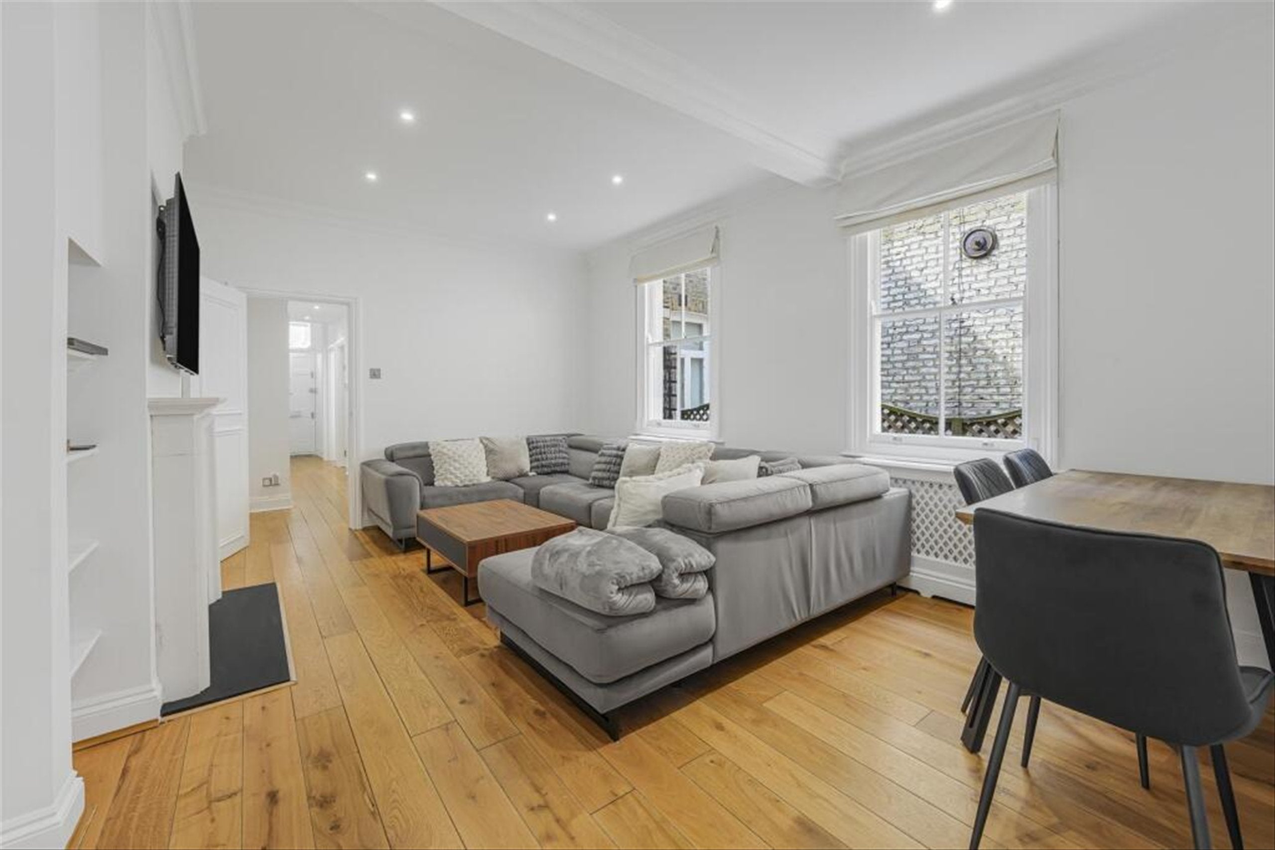 Flat Kingwood Road in Greater London