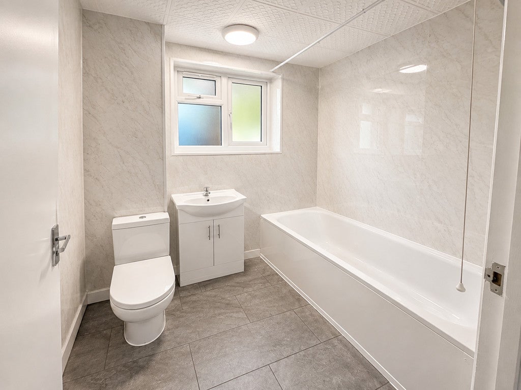 Flat Devonshire Way in Greater London