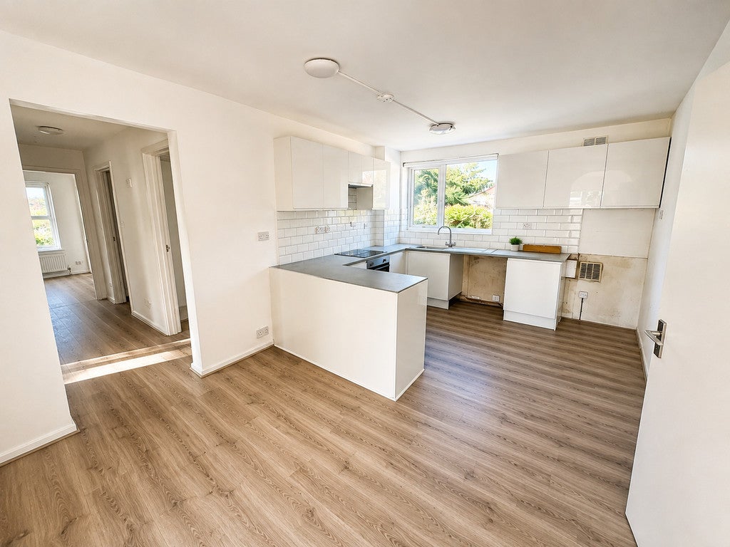 Flat Devonshire Way in Greater London