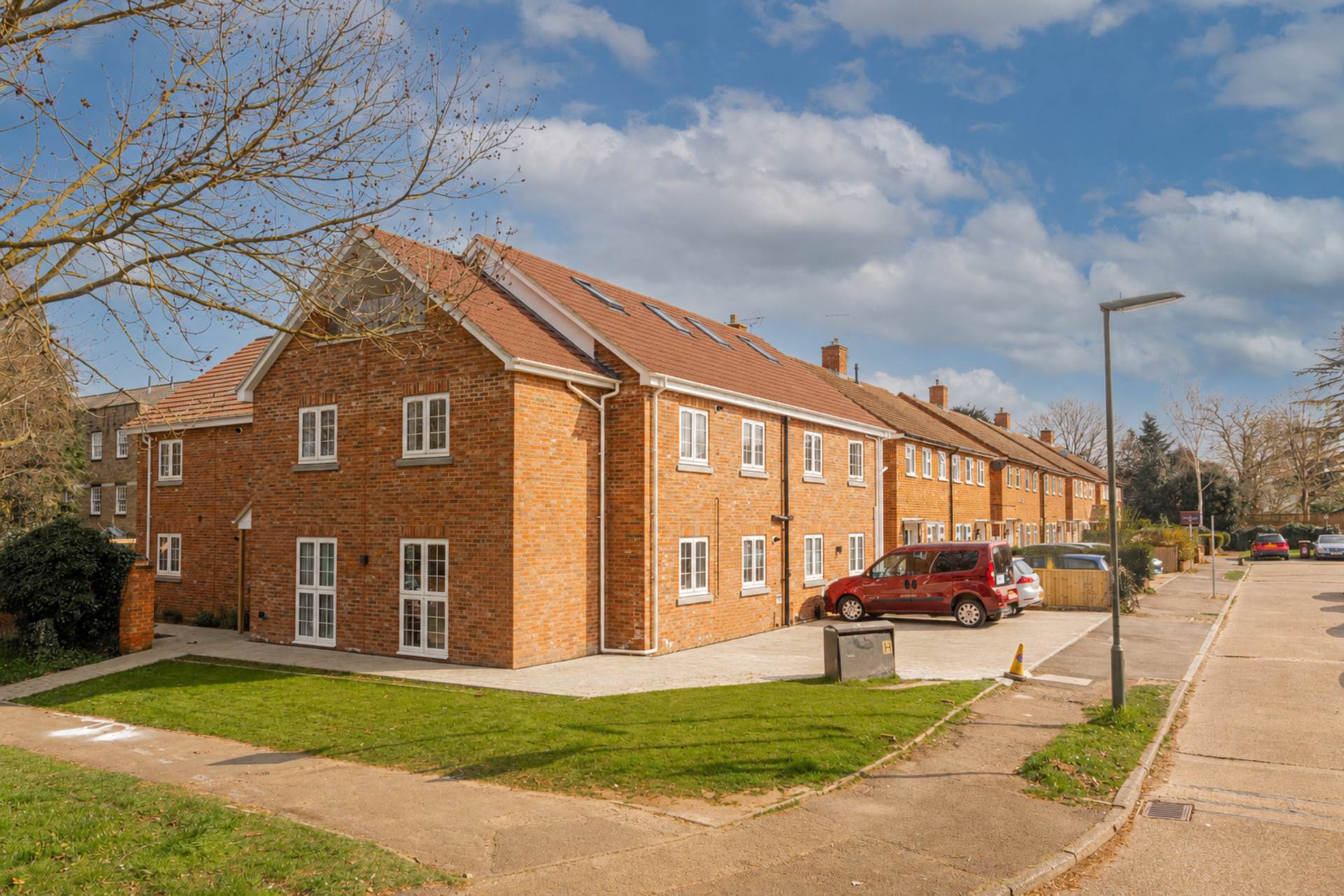 Flat Whitmores Close in Epsom and Ewell