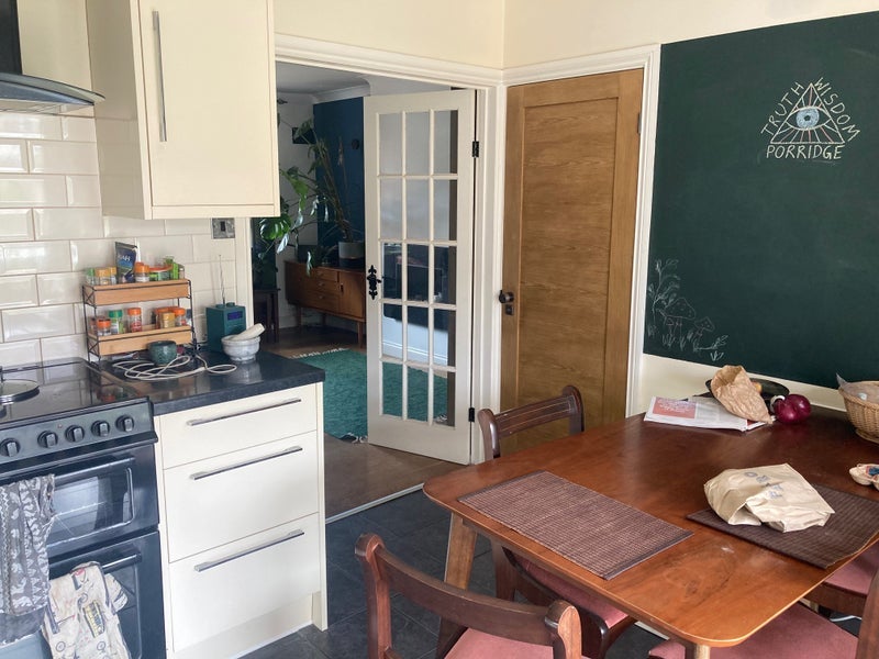 Room Lisburn Road in Bristol