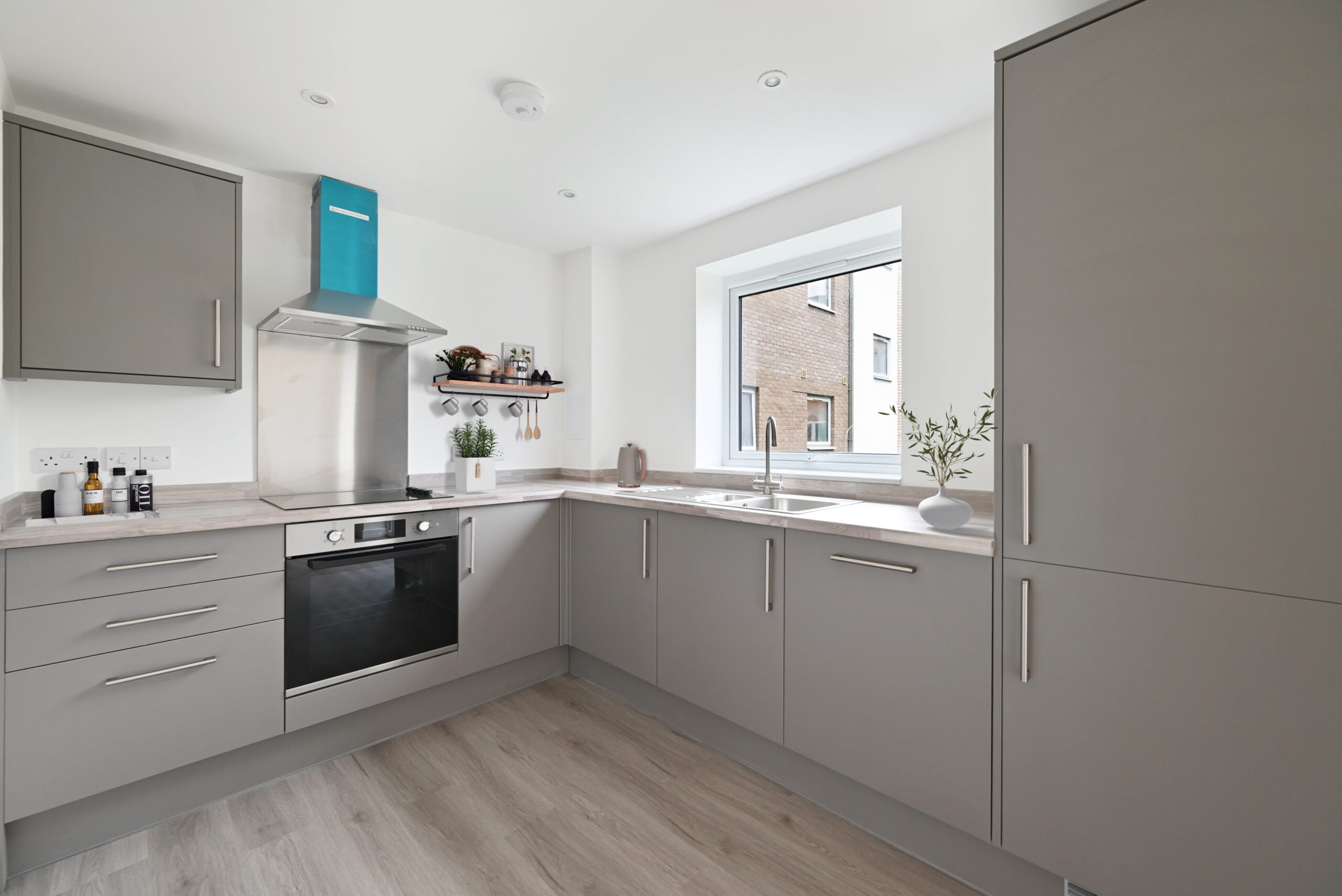 Flat Swain Court in Peterborough