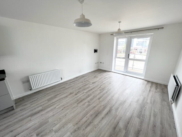 Flat Great Pease Park in Patchway