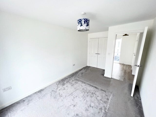 Flat Great Pease Park in Patchway