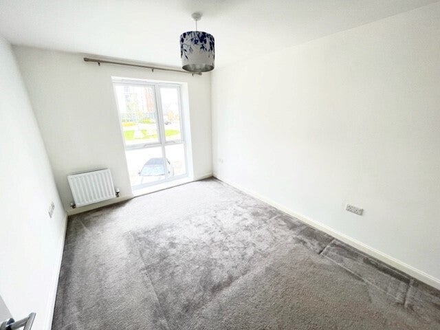 Flat Great Pease Park in Patchway