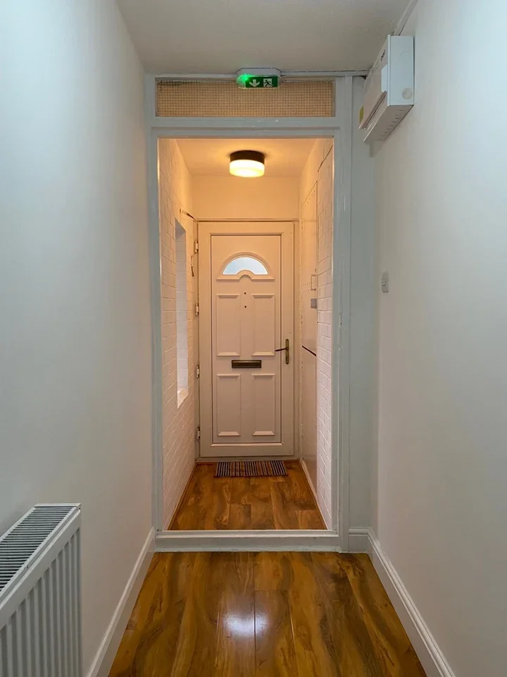 Room Cleavers Avenue in Milton Keynes