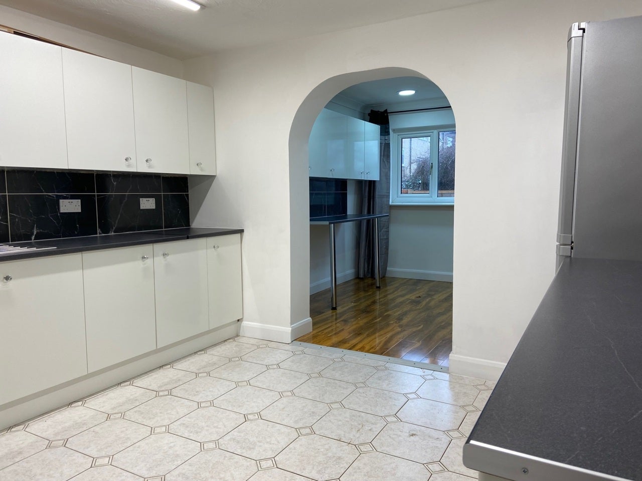 Room Cleavers Avenue in Milton Keynes