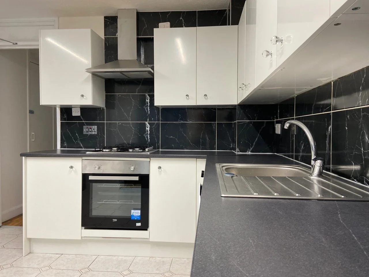 Room Cleavers Avenue in Milton Keynes