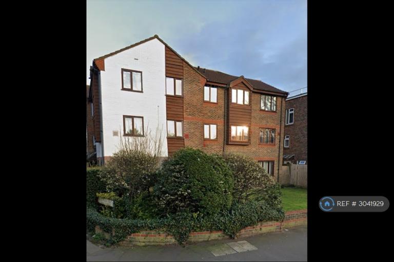 Flat Marchside Close in Greater London