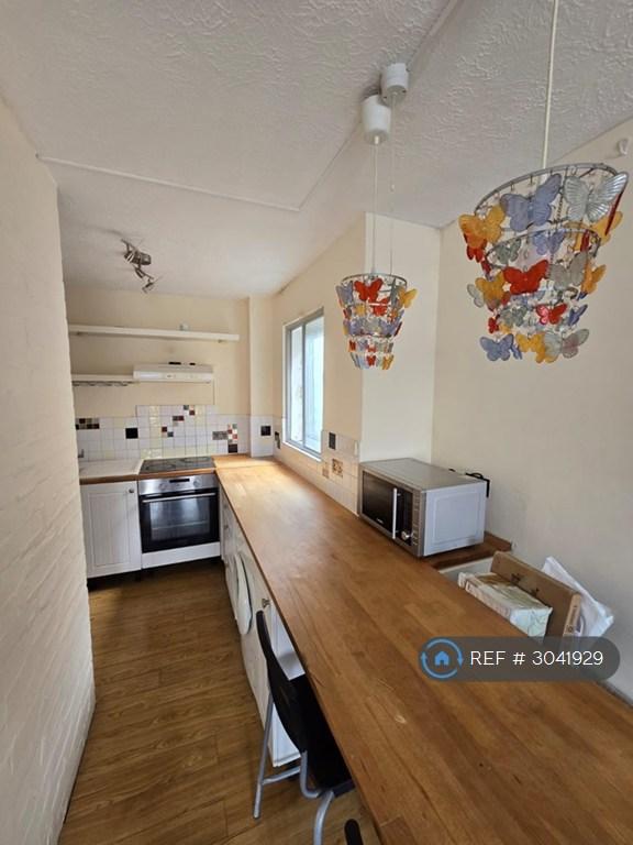 Flat Marchside Close in Greater London