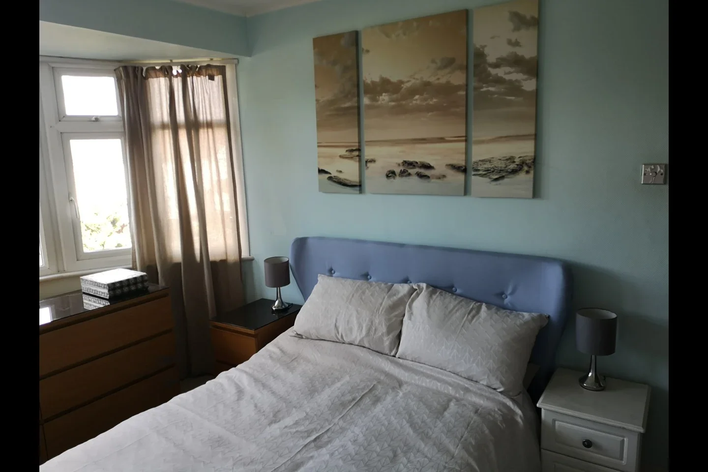 Room Amhurst Gardens in Greater London