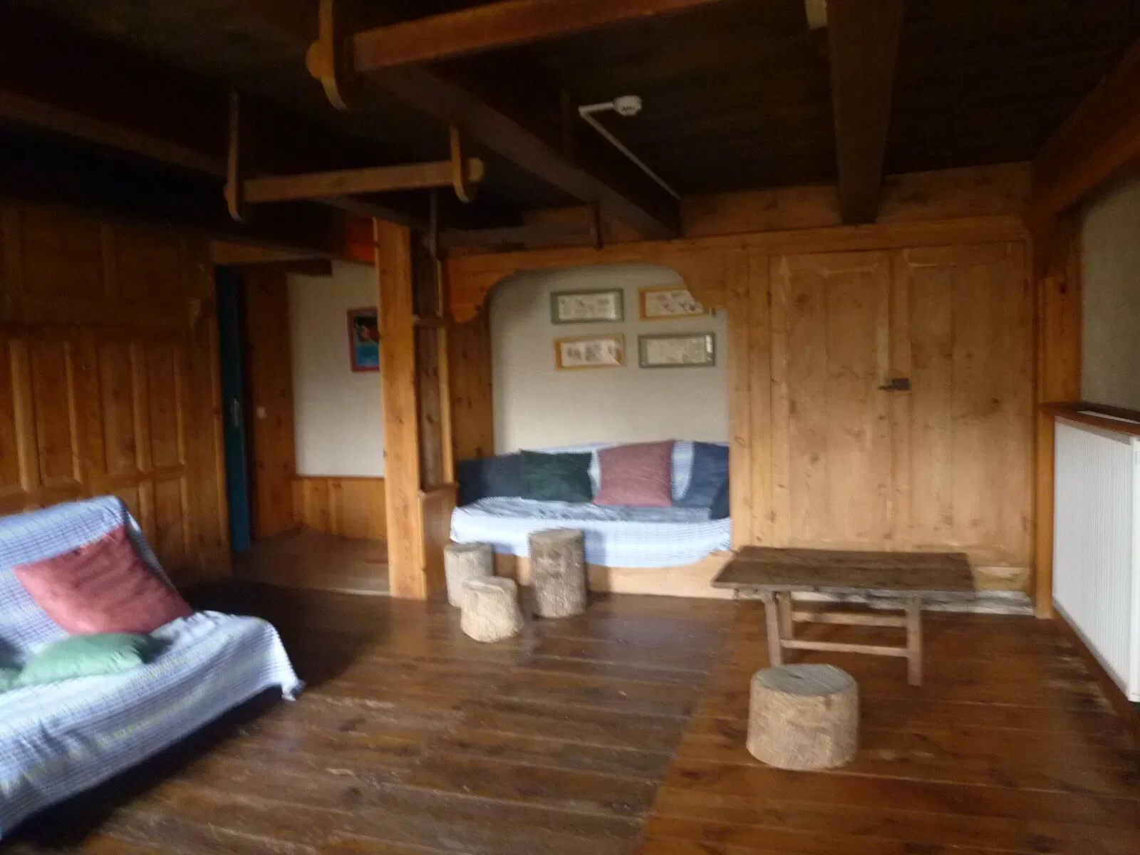 Room Rue du Mouniol in Champs-sur-Tarentaine-Marchal