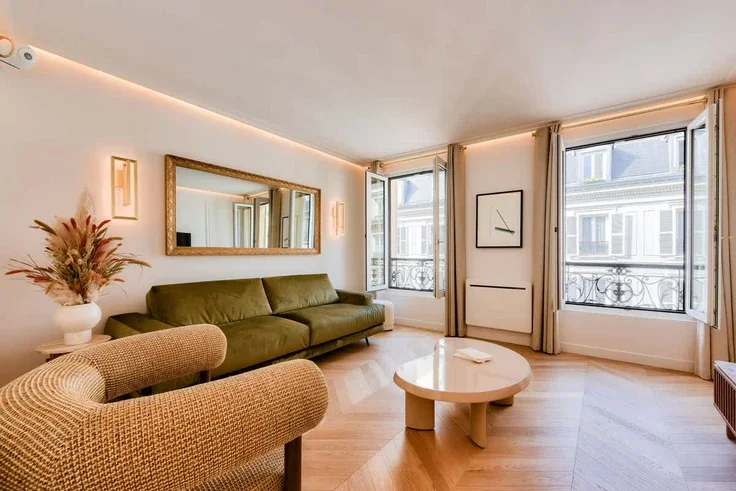 Appartement Rue de Bassano à Paris