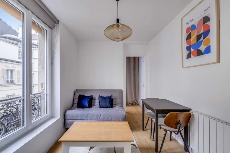 Appartement Rue des Trois Bornes à Paris