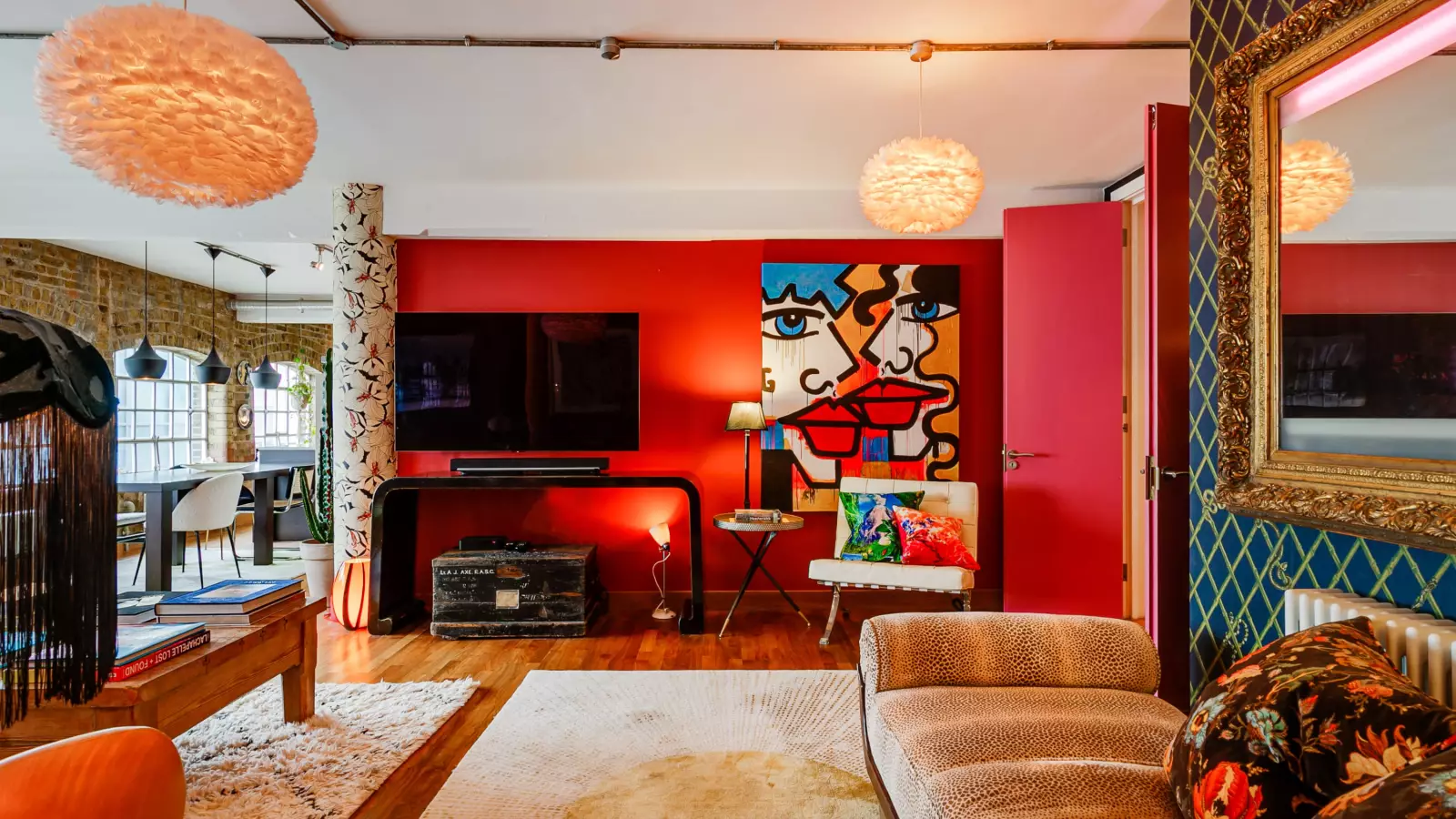 Flat Blue Lion Place in Greater London