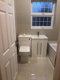 Room Tottenhall Road in Greater London