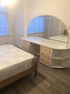 Room Tottenhall Road in Greater London