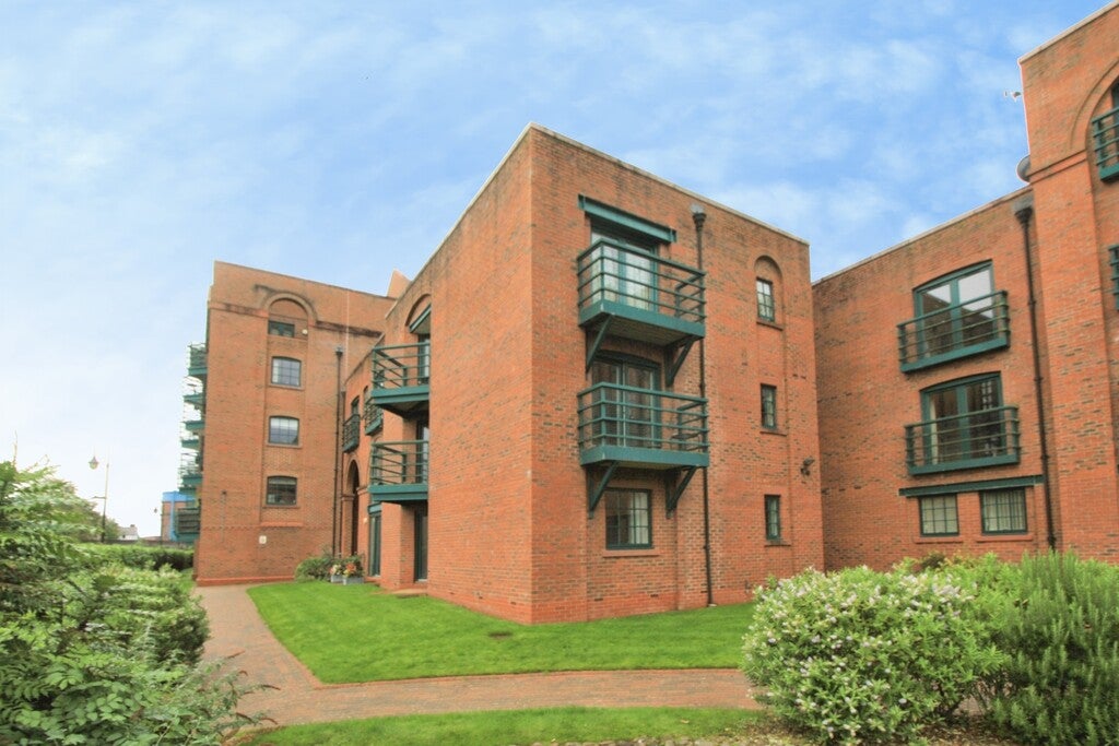 Flat Hoole Lane in Chester