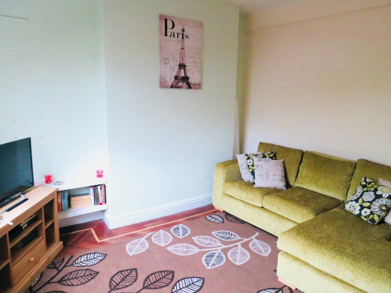 Room Ladbroke Grove in Greater London