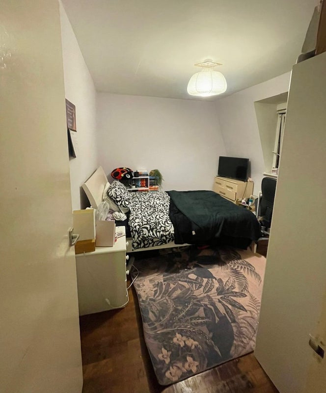 Room Ladbroke Grove in Greater London