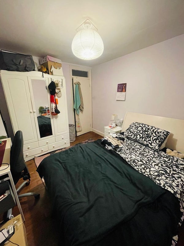 Room Ladbroke Grove in Greater London